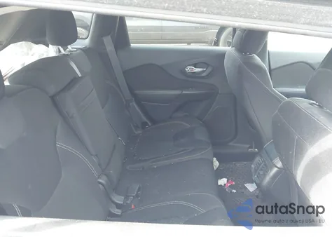 2015 Jeep Cherokee Latitude z USA, uszkodzony, nr VIN 1C4PJMCSXFW610025